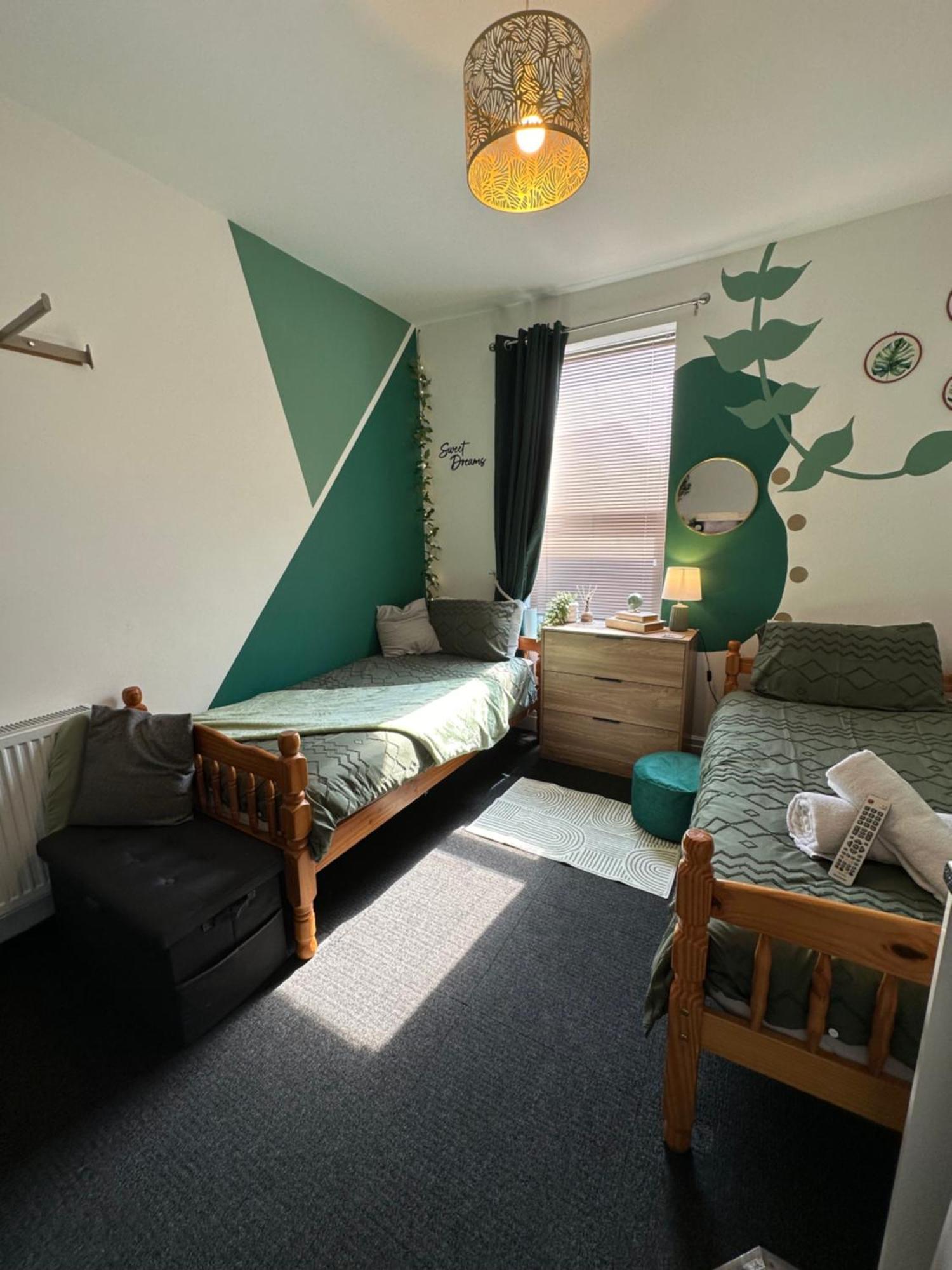 Winter Gardens Flat 2 - The Retreat